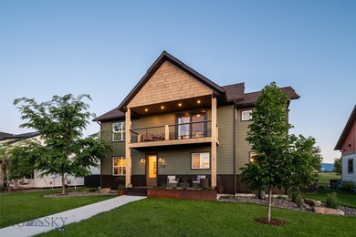Modern home with excellent indoor outdoor living