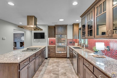 2710 SW Burlingame Rd, Topeka, KS 66611 - photo 7