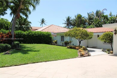 200 W Mashta Dr, Key Biscayne, FL 33149 - photo 3