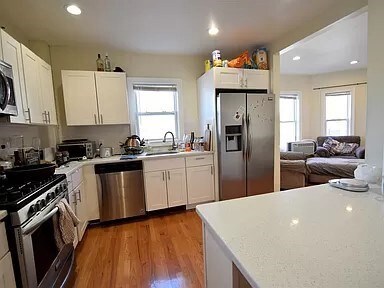 9 Winter Hill Rd unit 2, Medford, MA 02155 - photo 2