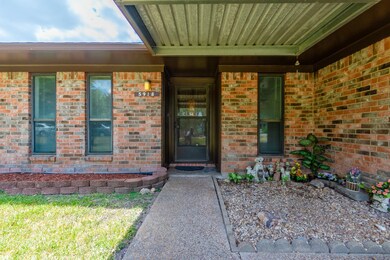 5918 Becky Ln, Pearland, TX 77584 - photo 4