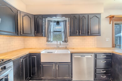 378 Burden Lake Rd, East Greenbush, NY 12061 - photo 5