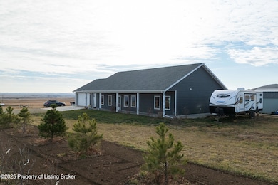 10720 30f St SW, Dickinson, ND 58601 - photo 5