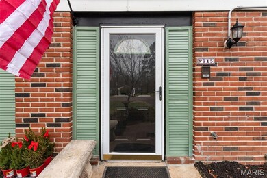 915 Trianon Ln, Ballwin, MO 63011 - photo 7