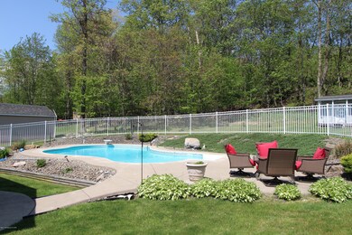 19 Cobblestone Ln, Mountain Top, PA 18707 - photo 2