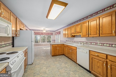 161 Springbrook Dr, Cornelia, GA 30531 - photo 7