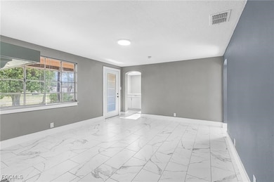 4472 E Riverside Dr, Fort Myers, FL 33905 - photo 2