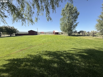 87932 Pinion Ln, Christmas Valley, OR 97641 - photo 3