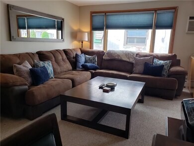 565 Admiral St unit R, Providence, RI 02908 - photo 2