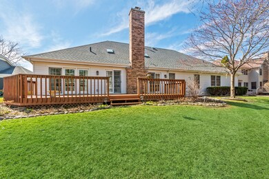 2220 Periwinkle Ln, Algonquin, IL 60102 - photo 3