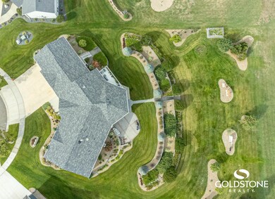 2200 West View Place - 9