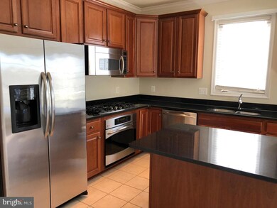 2186 Oberlin Dr unit 215A, Woodbridge, VA 22191 - photo 4