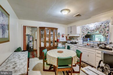 3435 Charles St, Falls Church, VA 22041 - photo 7