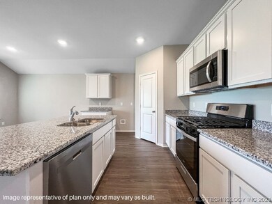 1825 W Vandalia St, Broken Arrow, OK 74012 - photo 5