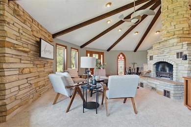 1004 W Welsh St, Williamsburg, IA 52361 - photo 5