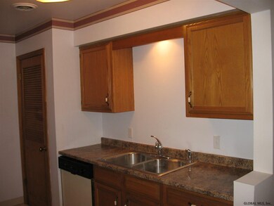222 Unit #12 South Ten Broeck St, Scotia, NY 12302 - photo 5