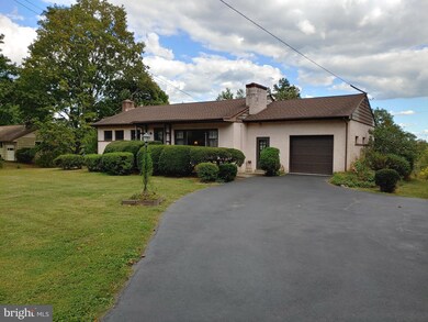 40 E Hillcrest Ave, Chalfont, PA 18914 - photo 2