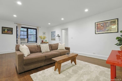 Wykagyl Garden Apartments unit 1F-8, New Rochelle, NY 10804 - photo 5