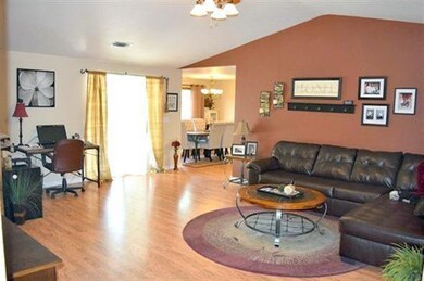 1112 Juanita Way, Central Point, OR 97502 - photo 3