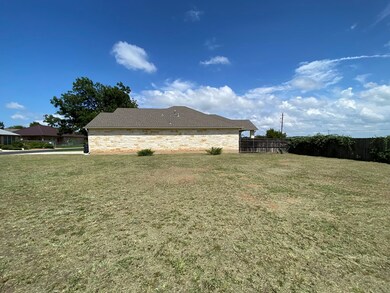 1703 Cherrywood Dr unit 18, Fredericksburg, TX 78624 - photo 6