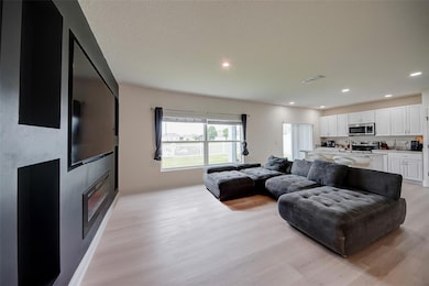 424 Quarry Rock Cir, Poinciana, FL 34758 - photo 4