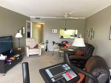 LARGE LIVING/DINING AREA.