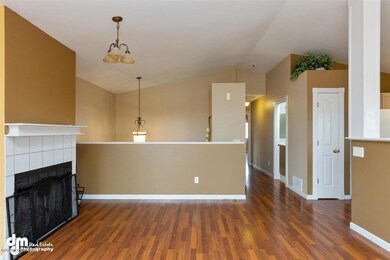 38-Living Room-ELKO4757