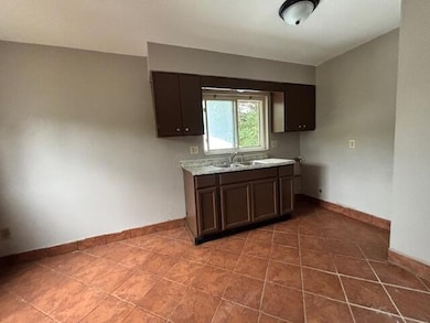 3015 Pontiac St unit B, Columbus, OH 43224 - photo 3