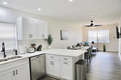 3308 SW 26th Way unit B, Gainesville, FL 32608 - photo 6