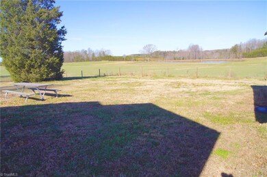 2450 Mccray Rd, Burlington, NC 27217 - photo 4