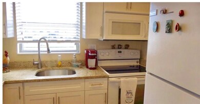 2561 Emory Dr W unit F, West Palm Beach, FL 33415 - photo 2