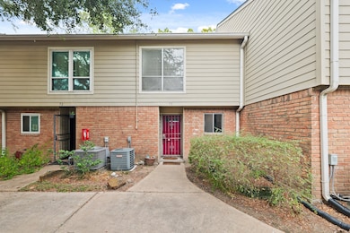 5005 Georgi Ln unit 73, Houston, TX 77092 - photo 3