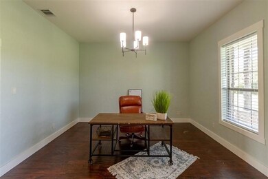 603 Lantana Dr, Granbury, TX 76049 - photo 4