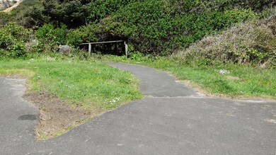 Community Parking & Path to Beach & Park