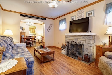 203 Marshall Ave, Dunbar, WV 25064 - photo 5