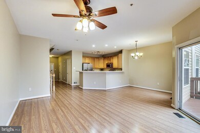2592 Running Wolf Trail, Odenton, MD 21113 - photo 5