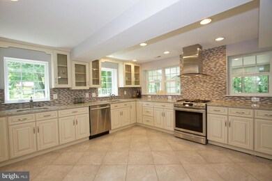 1811 Redwood Ave, Parkville, MD 21234 - photo 3