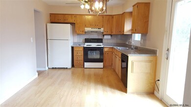 27 Margaret Dr, Albany, NY 12211 - photo 2