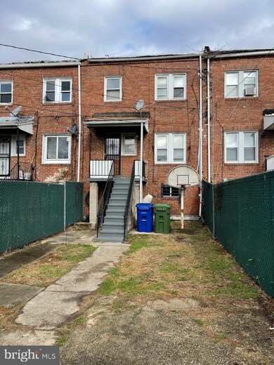 2565 Arunah Ave, Baltimore, MD 21216 - photo 2