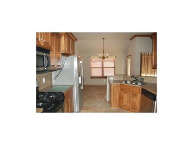 1017 Renita Way, Moore, OK 73160 - photo 6