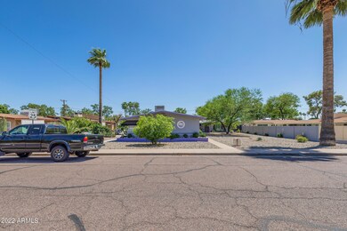 3615_E_Glenrosa_Ave_05