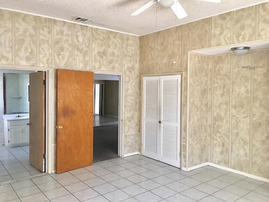 548 S Ceylon St, Eagle Pass, TX 78852 - photo 5