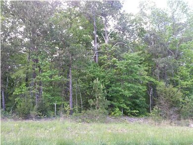 547 Gordy Cir, Tunnel Hill, GA 30755 - photo 2