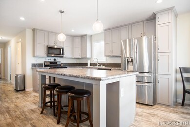 1-web-or-mls-2515-e-scenic-turn-ln