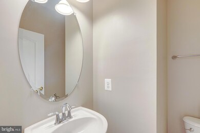 541 Garrett a Morgan Blvd, Hyattsville, MD 20785 - photo 6