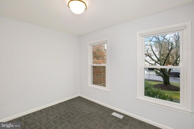 13512 Coachlamp Ln, Silver Spring, MD 20906 - photo 6