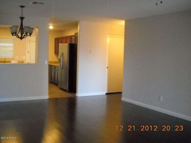 Living/dining room 3