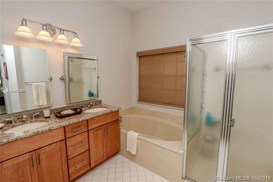 4143 Laurel Ridge Cir, Weston, FL 33331 - photo 5