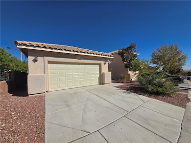 10966 Sutter Hills Ave, Las Vegas, NV 89144 - photo 3