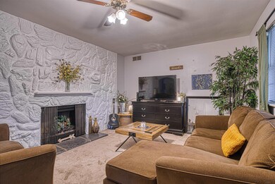 6766 Concord Dr, Newburgh, IN 47630 - photo 2